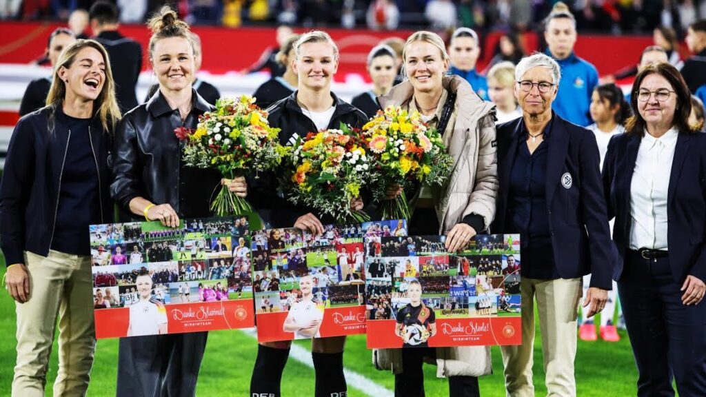 [Danke] ❤️⚽️ Alexandra Popp, Merle Frohms und Marina Hegering DFB Frauen Mannschaft Fussball Germany