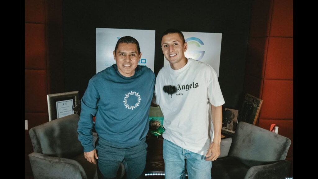 SUEÑO CON EL CAMPEONATO EN CHIVAS | Roberto “Piojo” Alvarado SUEÑO CON EL CAMPEONATO EN CHIVAS | Roberto "Piojo" Alvarado