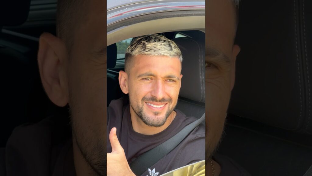 ÍDOLO: #ARRASCAETA SURPREENDE TORCEDORES DO #FLAMENGO NA SAÍDA DO CT! #futebol #copadobrasil