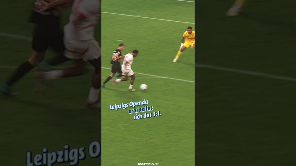 Großer Jubel, Gelb kassiert | Sportschau Fußball #shorts