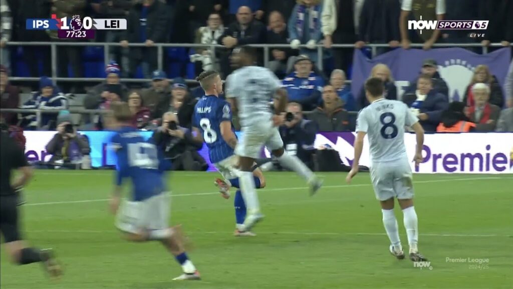 Kalvin Phillips red card vs Leicester City = 😱😱😱