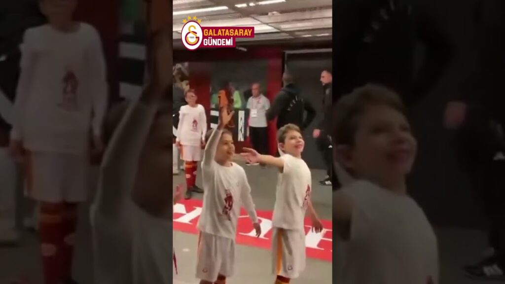Victor Osimhen'i Gören Çocukların Sevinci Görülmeye Değer 😍 #shorts #galatasaray #osimhen