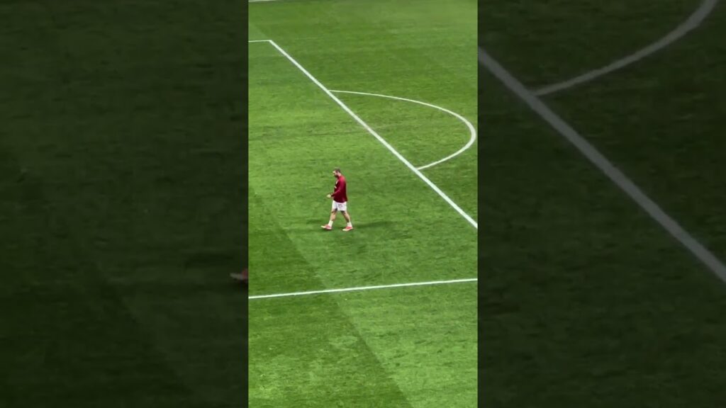 Victor Nelsson yine çok yalnız ! Tek başına koşuyor #nelsson #galatasaray