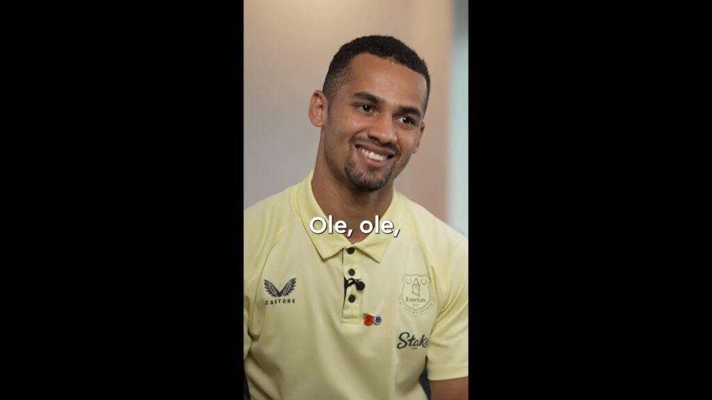 Iliman Ndiaye sings his own chant!