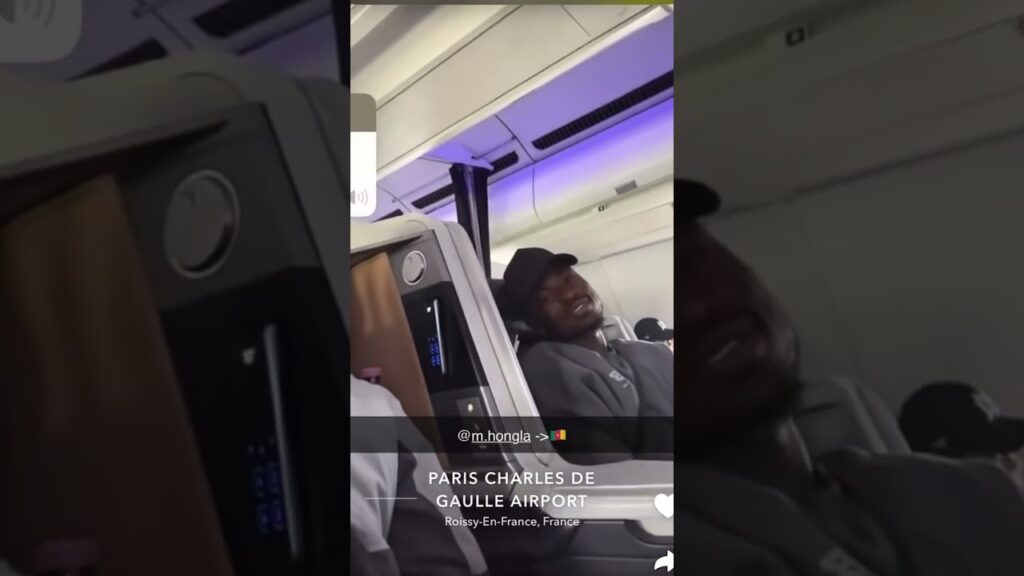 Martin Hongla et Simon Ngapandouetnbu en route pour le Cameroun