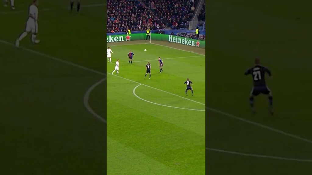 Thomas Meunier 90th minute volley to win the game  #ucl #football #footballshorts #goals