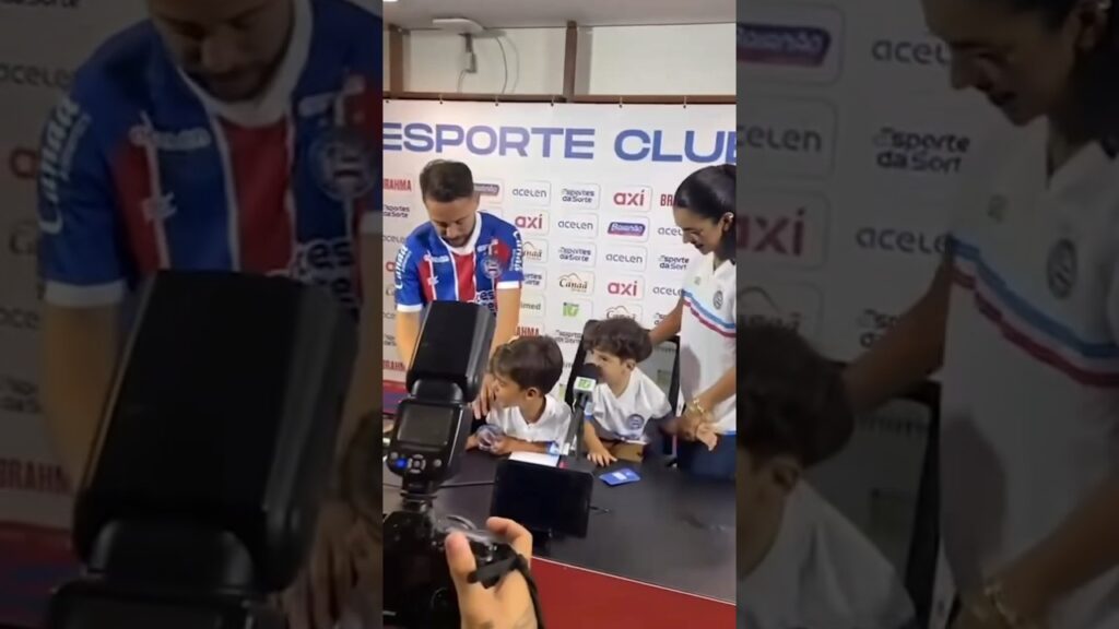 E O FILHO DO ÉVERTON RIBEIRO NA COLETIVA DE APRESENTAÇÃO NO BAHIA? 😂 #bahia #flamengo #brasileirão