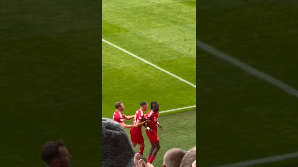 Pape Gueye’s with a lovely header 🇸🇳🕺 #football #aberdeen #shorts