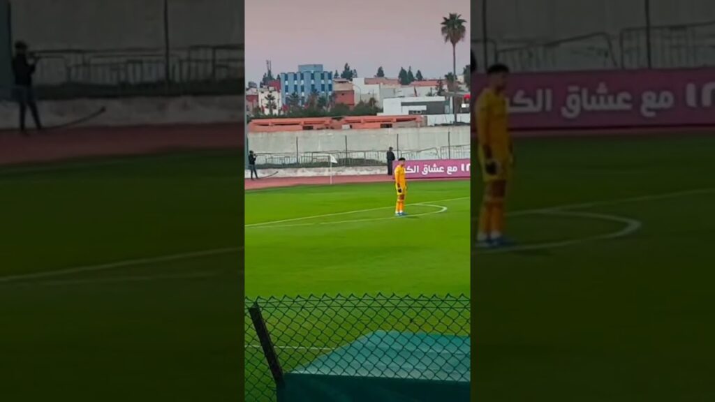 حارس مرمى نهضة بركان منير محمدي🧡