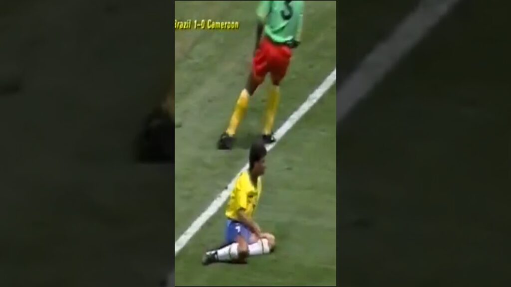 Tremenda patada de RIGOBERT SONG 🇨🇲 a BEBETO 🇧🇷 en el Mundial 94