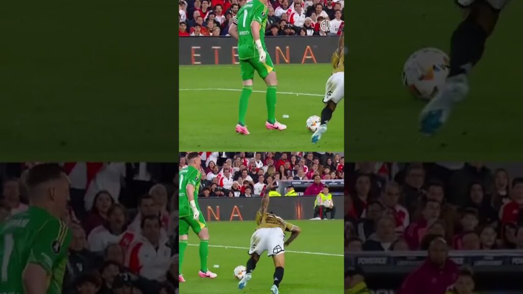 El amague de Franco Armani contra Arturo Vidal #riverplate #river #copalibertadores