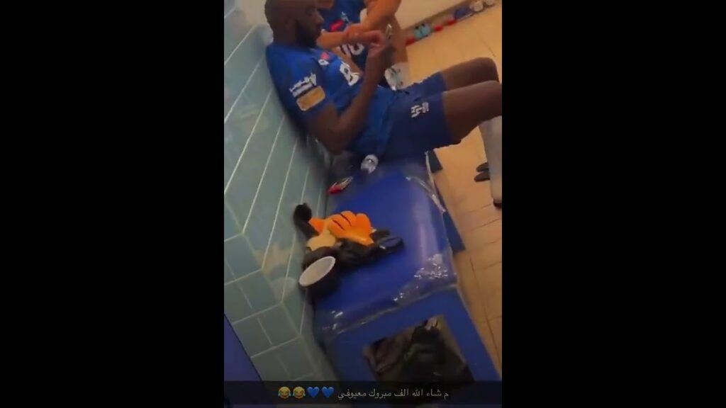 ‏كنو يهنئ المعيوف لاعبي الهلال 💙#الهلال
