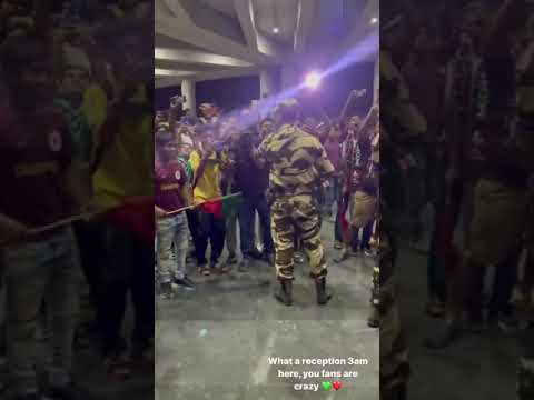 Fabulous reception by Mohun Bagan fans of Jason Cummings at Kolkata airport.