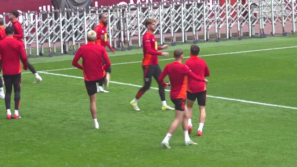 BRENNAN JOHNSON AND BEN DAVIES: Wales Train Ahead of Turkey Clash: Nations League