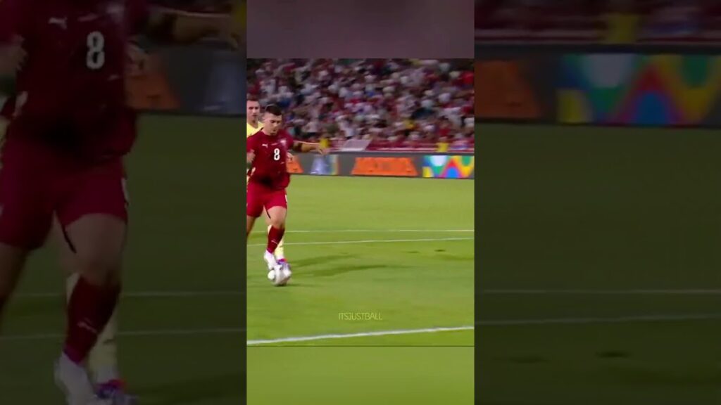 How Luka Jović miss that.. #football #spainserbia #jovic  #spain #serbia