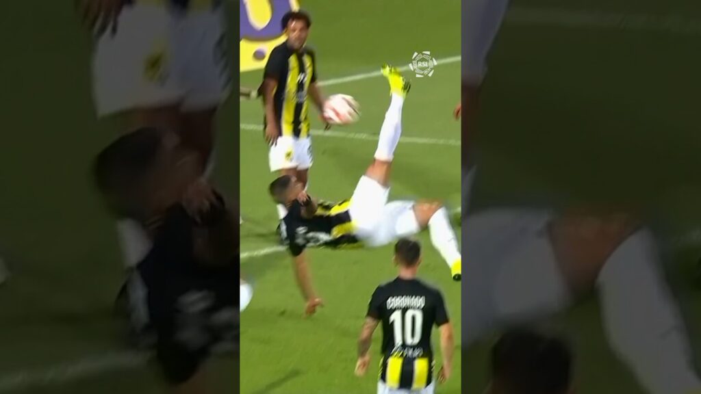 Abderrazaq Hamdallah with the 🚲🦵#yallaRSL