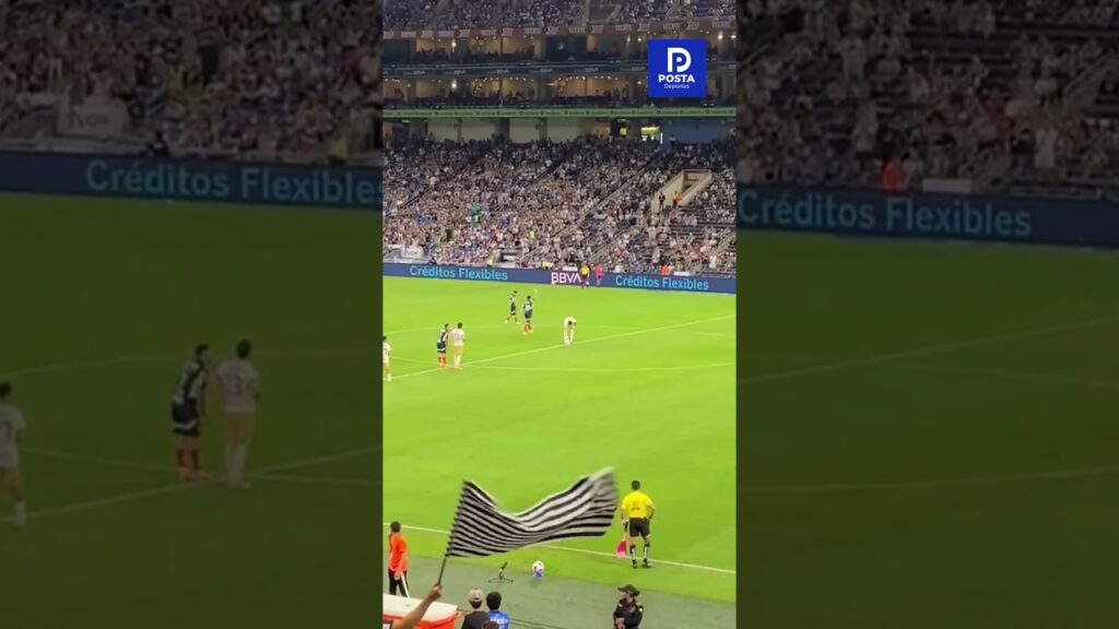 DE ESTA FORMA RECIBIERON A FUNES MORI EN EL BBVA #ligamx #rayados #funesmori