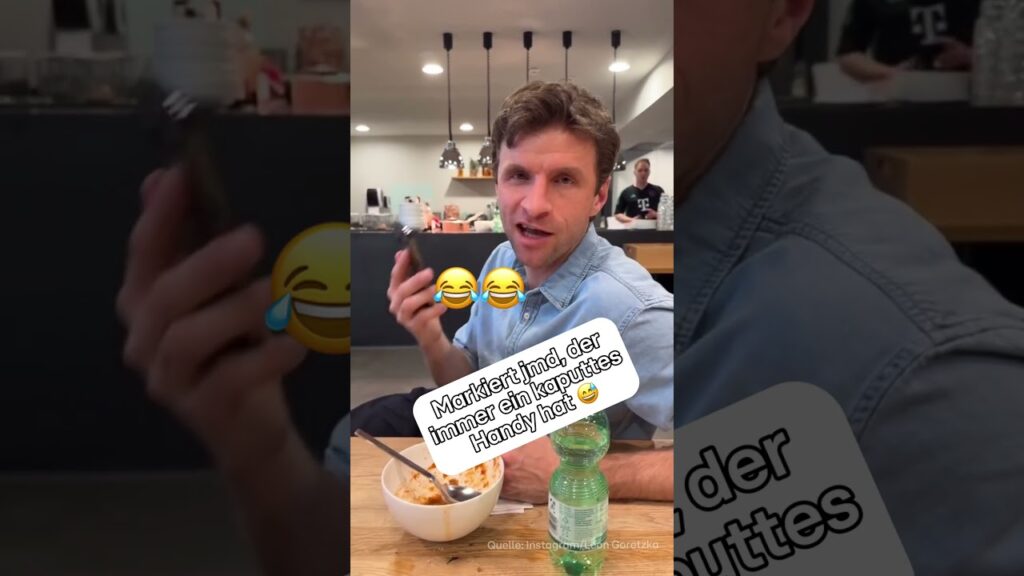 Das Wasser, das Handy - Thomas Müller einfach bodenständig #goretzka #müller #fcbayern #weihnachten