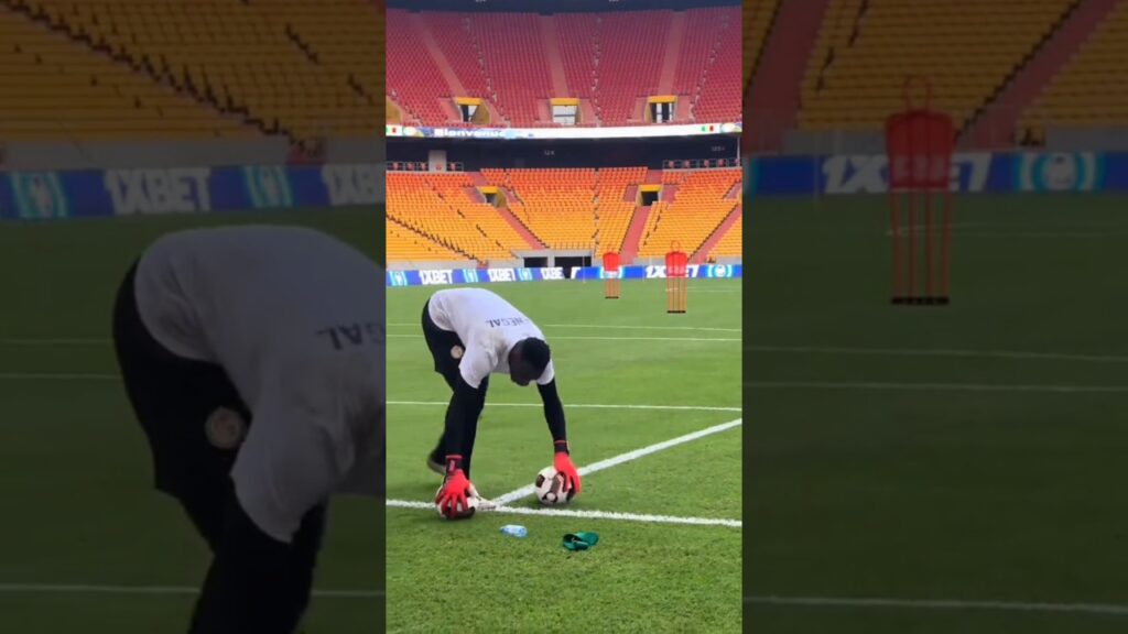 Edouard Mendy à l'entraînement de veille de match (Lions du Sénégal) #football #shorts
