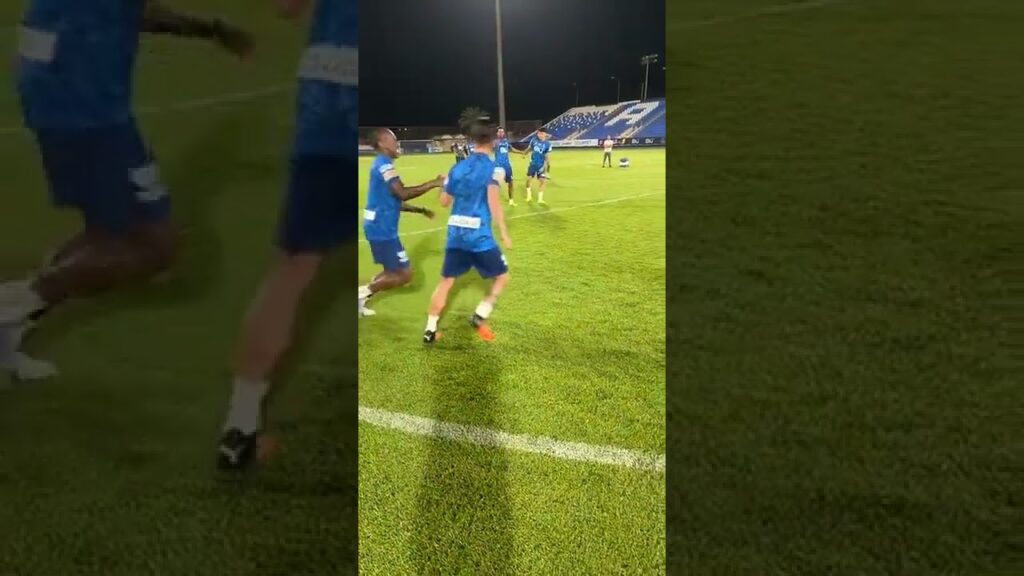 ميشيل وسعود عبدالحميد في تدريبات الهلال 😂💙#الهلال