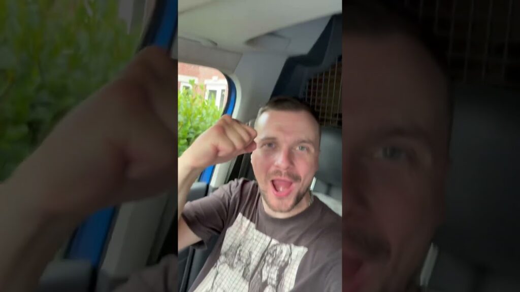 TANAKA SIGNS FOR LEEDS UNITED!! 1st of 3?? #football #leedsunited