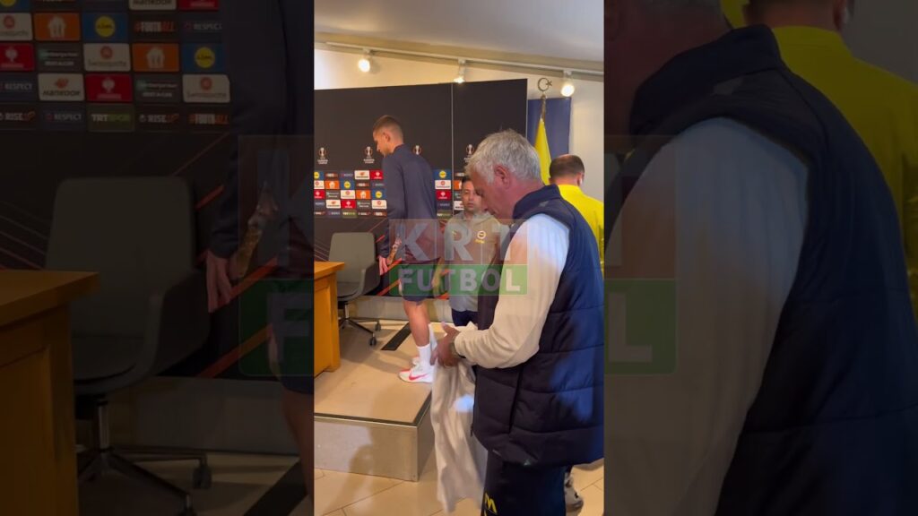 J. Mourinho, Sebastian Szymanski ile birlikte basın toplantısına katıldı. #krtfutbol #josemourinho