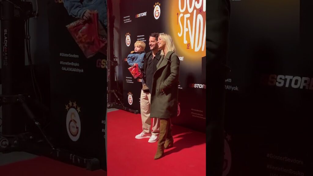 Dries Mertens ve ailesi 🥰 #galatasaray