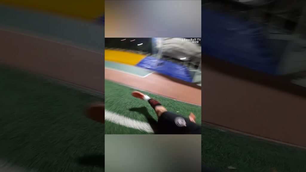 Alphonso Davies play! Aggressive Right wing back eye view 🔥