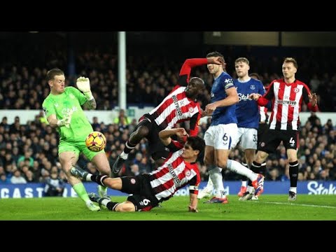 Brentford's CHRISTIAN NØRGAARD SENT OFF WITH RED CARD vs Everton | Nørgaard foul on Jordan Pickford