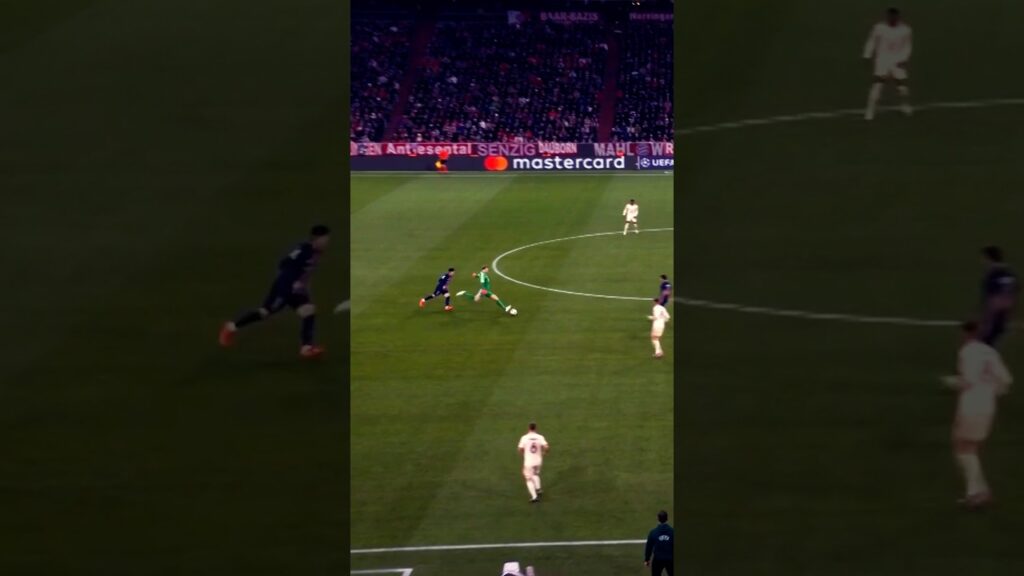 Neuer got bored 🥱