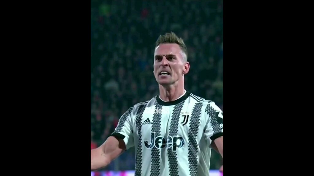 Arkadiusz Milik last minute free-kick vs Cremonese 😍