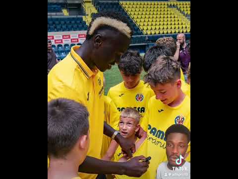 Pape gueye sous ses nouvelles couleurs : transfert libre +contrat de 4 ans comme indiqué