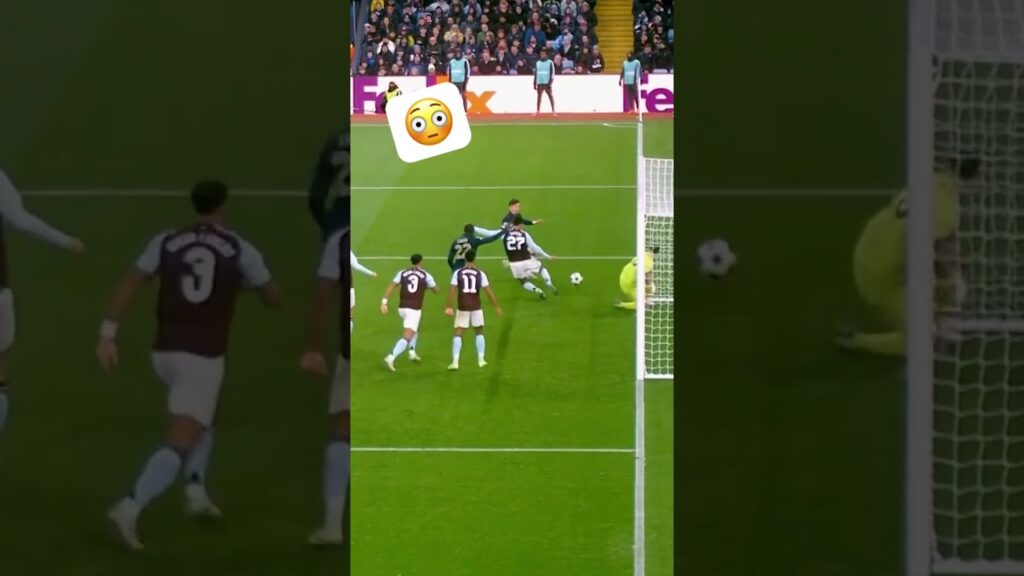 Emi Martínez WONDERSAVE! 🥵