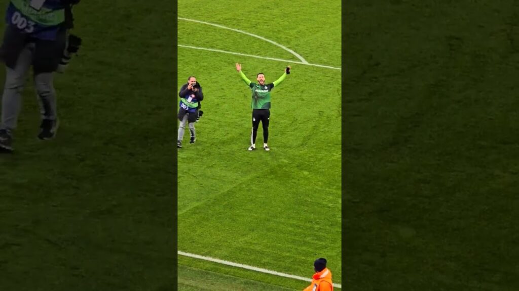 JUSTIN BIJLOW OLÉ OLÉ OLÉ  at Etihad Stadium #feyenoord #shorts #footballpassion