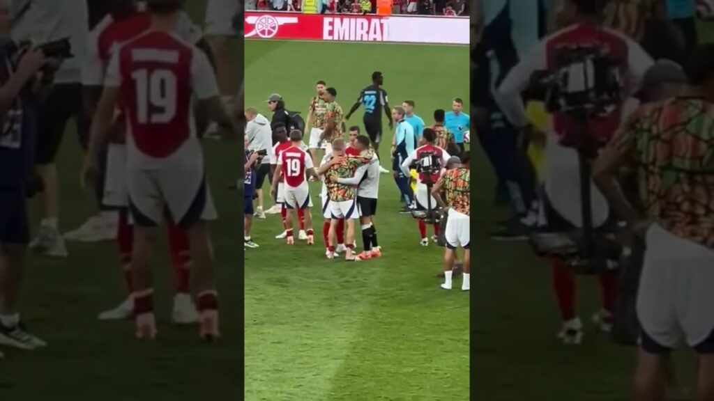 Granit Xhaka reunites with familiar faces. Hugs all around. ❤️