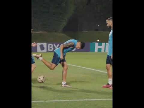 Molina's crazy skillmove in training 😲