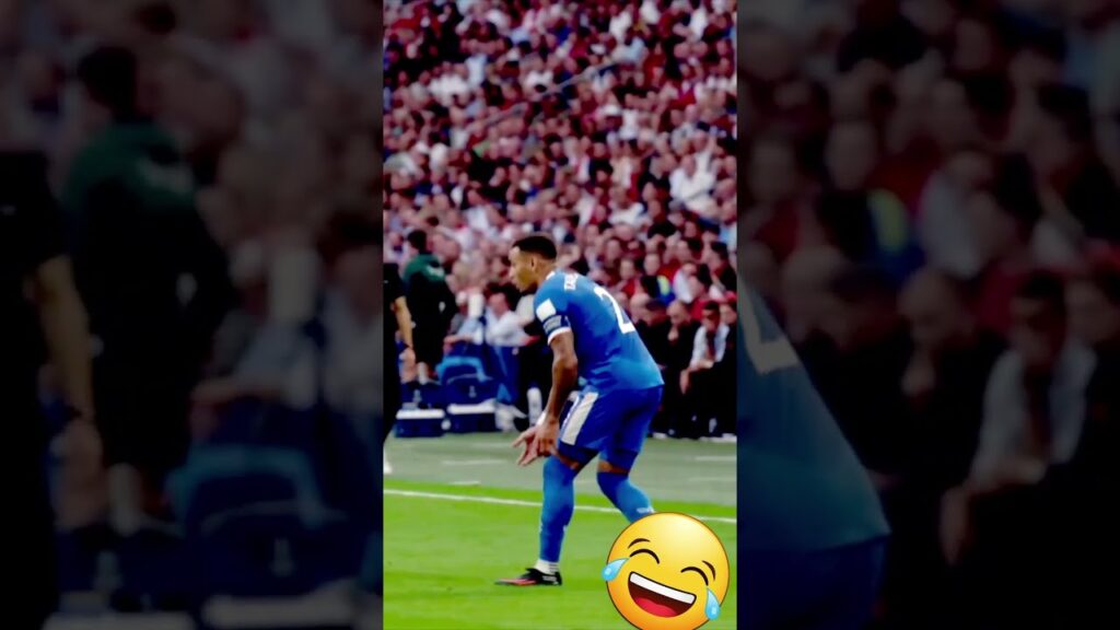 Daley Blind likes to flash. #ajax  #shorts #skills