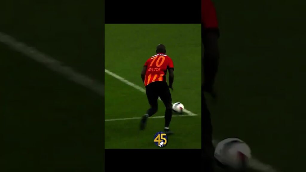 Dominik Livaković what a save ?🛑🤚☠️ #livakovic #goalkeeper #goalkeepersaves #football #footballshort