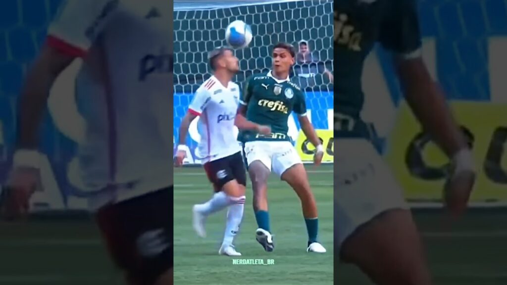 ARRASCAETA EM SEQUÊNCIA DE CHAPÉUS ABSURDA! 😱🔥 #arrascaeta #dribles #skills