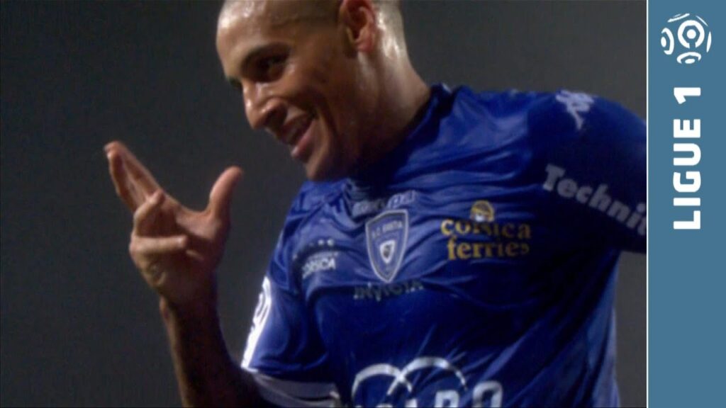 But Wahbi KHAZRI (23' pen) - SC Bastia - FC Lorient (4-1 - 2013/2014