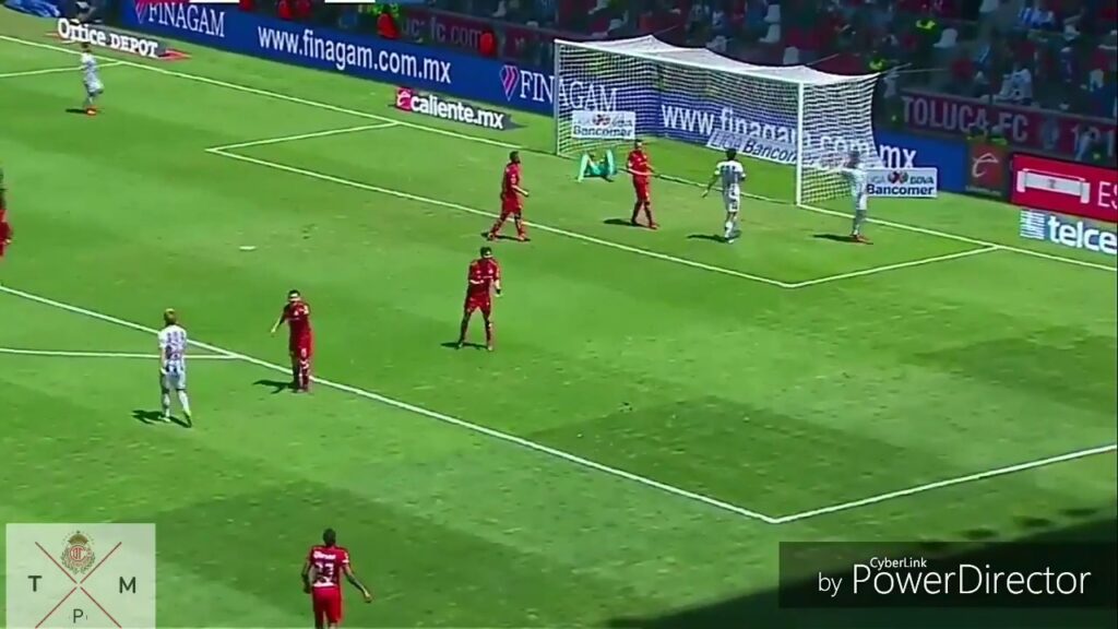 Alfredo Talavera  Atajadas  Skills 17 - 18