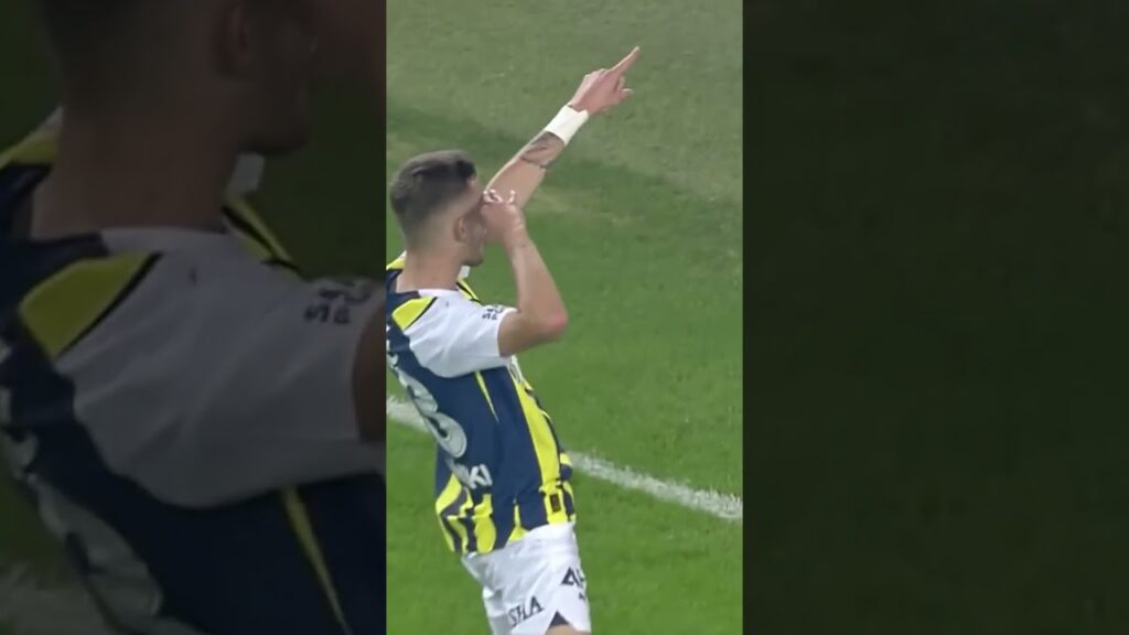 👀 Szymanski, Savunmanın Hatasını Affetmiyor! #shorts #fenerbahçe
