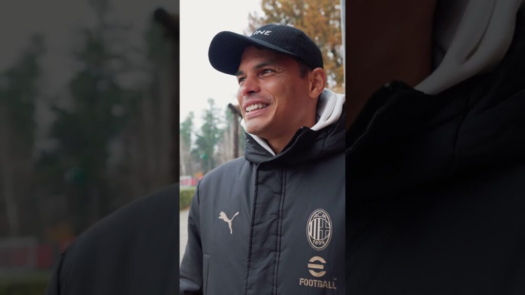 Thiago Silva is back at Milanello 😍🇧🇷 | #shorts