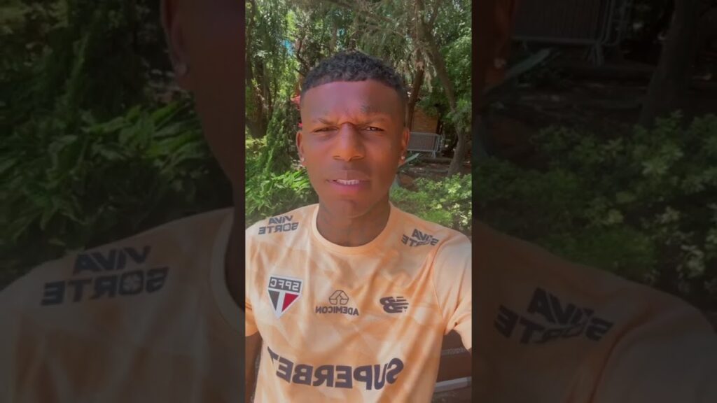 ROBERT ARBOLEDA apoyando a Yandry Tenorio en el partido de kas estrellas