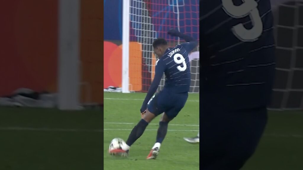 Jhon Durán is TOO GOOD! 🥶