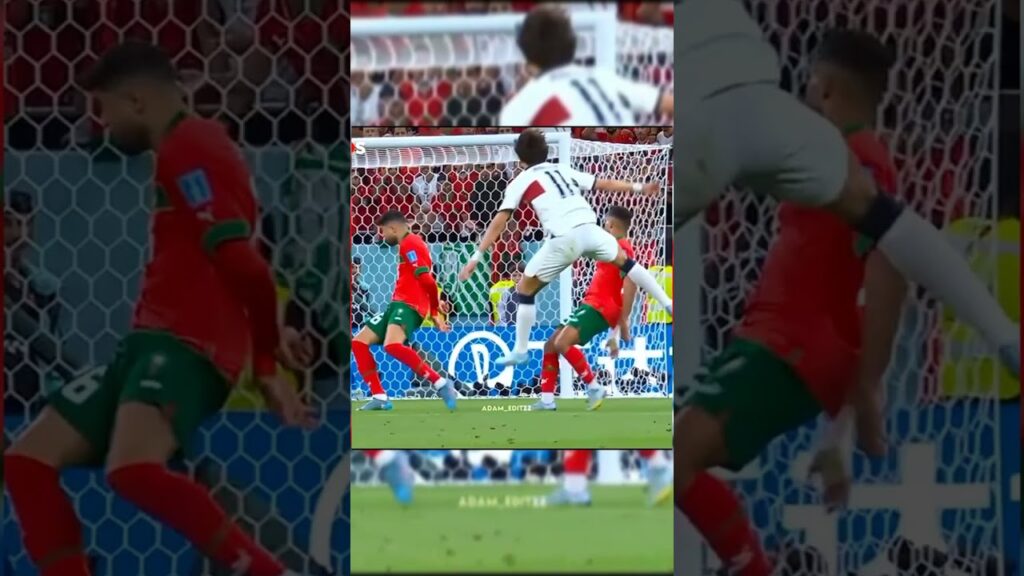 An incredible and timely save by bono 🚀🤩 #worldcup #goalkeeper #bono