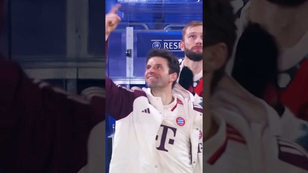 Müller's reaction to Olise's goal 🤣