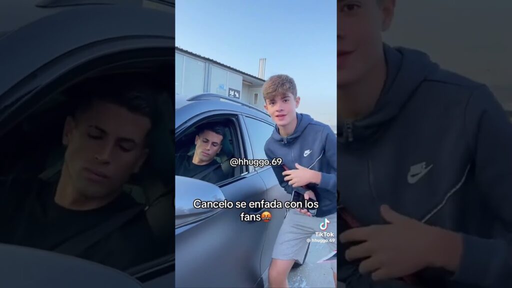 EITA! O JOÃO CANCELO FICOU IRRITADO COM OS TORCEDORES DO BARCELONA NA PORTA DO CT! #shorts