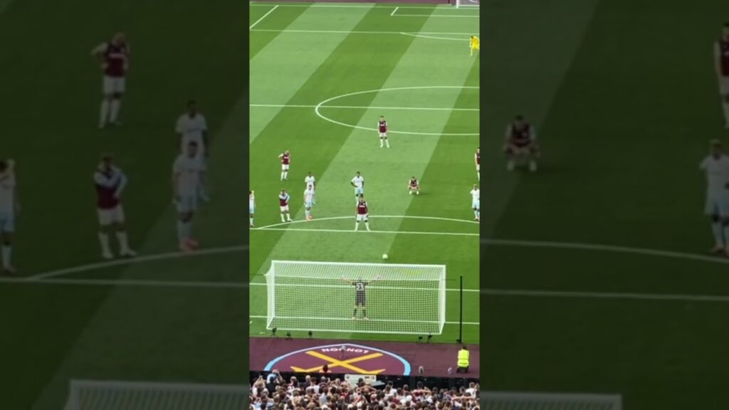 Lucas Paquetá Penalty | Red Twin