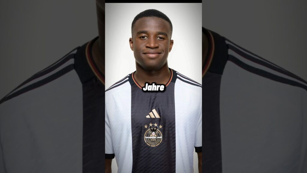 Ist Youssoufa Moukoko doch älter als angenommen? 😳